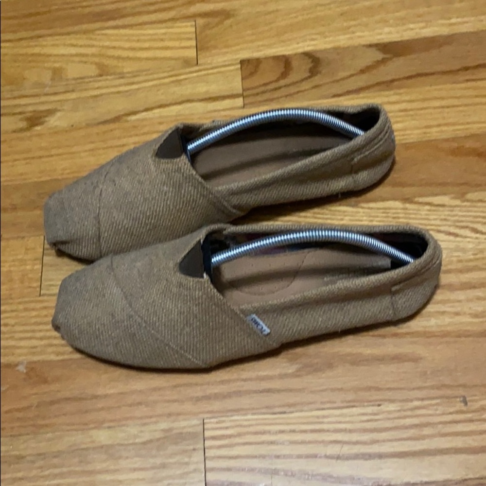 Beige toms slip on sandals (size 10.5 M)